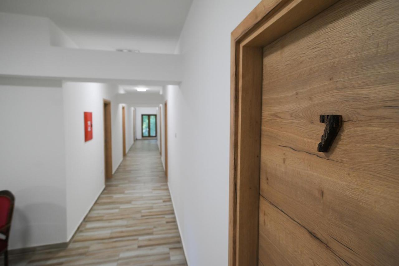 Aparthotel Twenty Park à Kikinda Extérieur photo