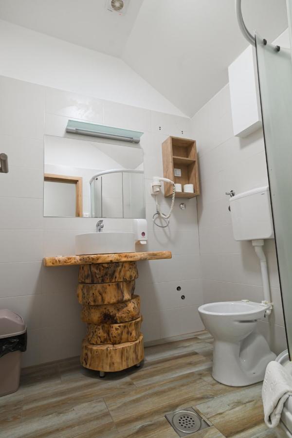 Aparthotel Twenty Park à Kikinda Extérieur photo