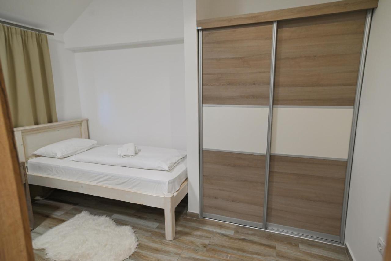 Aparthotel Twenty Park à Kikinda Extérieur photo