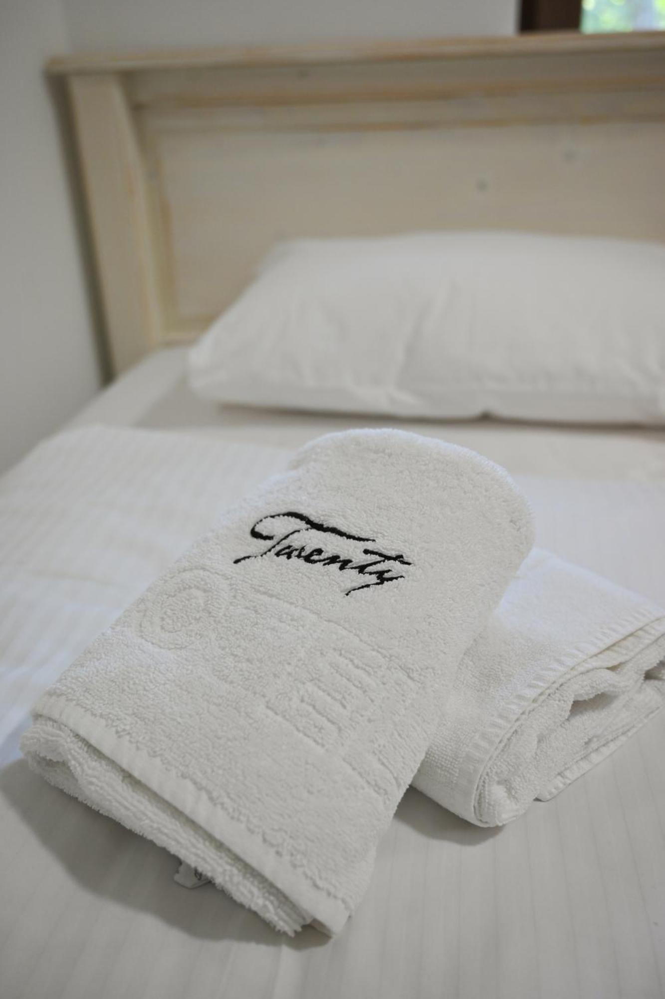 Aparthotel Twenty Park à Kikinda Extérieur photo